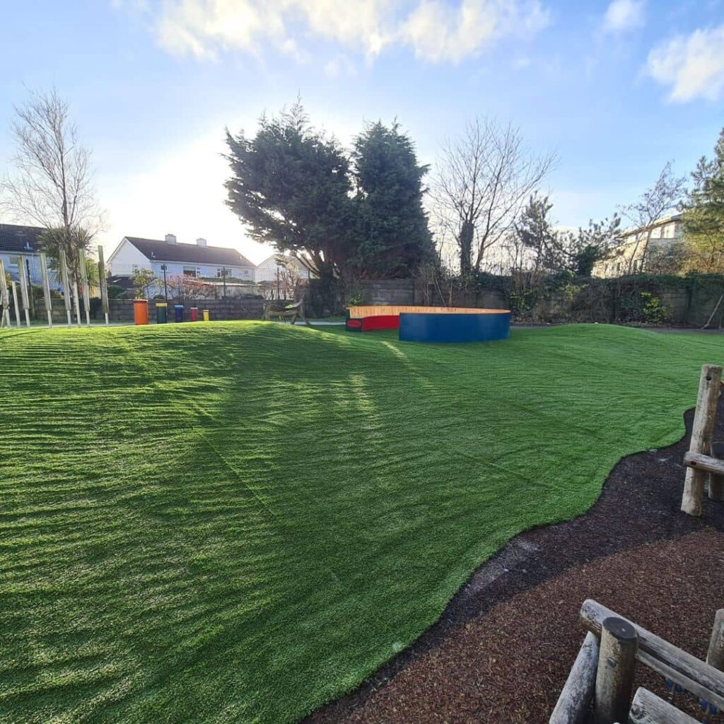 Schools-Grass-Gaelscoil-Dara