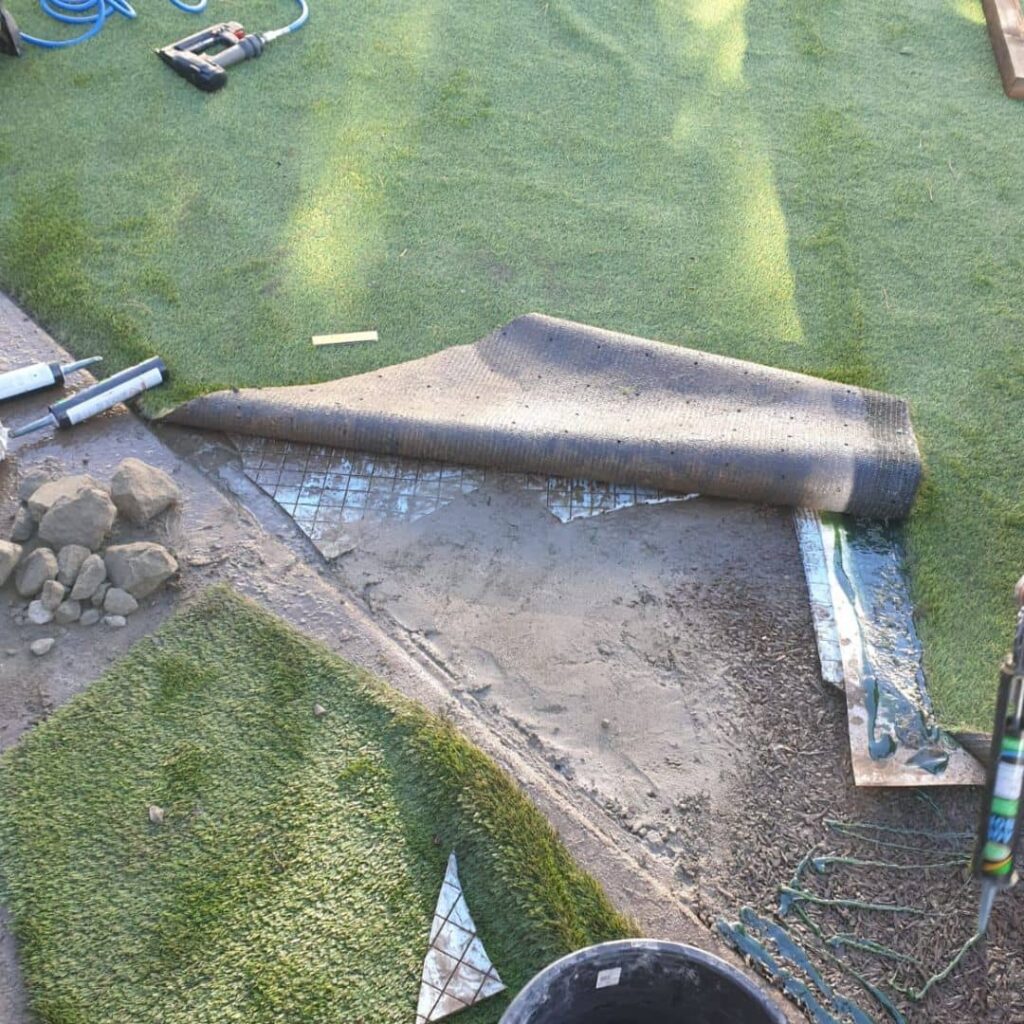 Schools-Grass-Gaelscoil-Dara